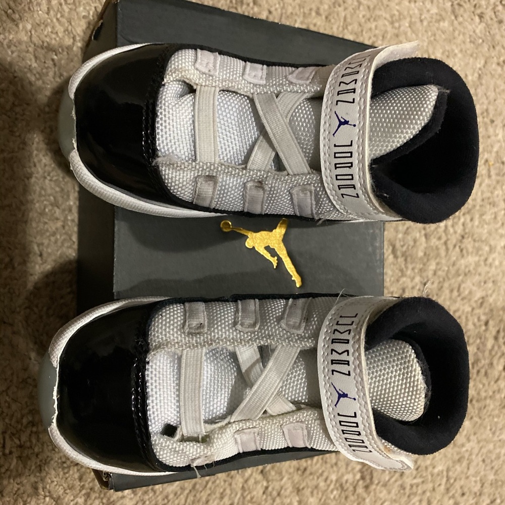 Retro Jordan 11 (TODDLER)
